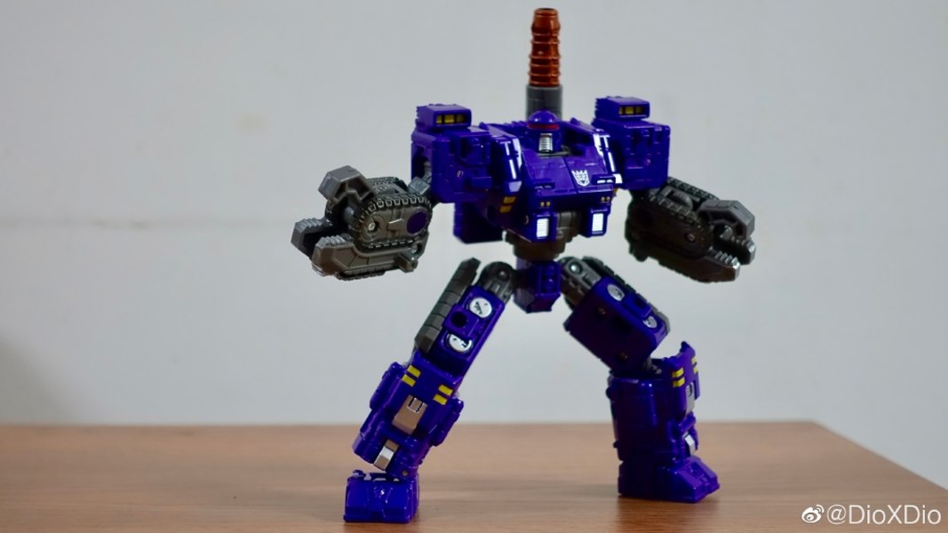 Transformers Siege Wave 3 Lots Of In Hand Photos   Thundercracker, Red Alert, Smashdown, Refraktor And More 14 (14 of 42)